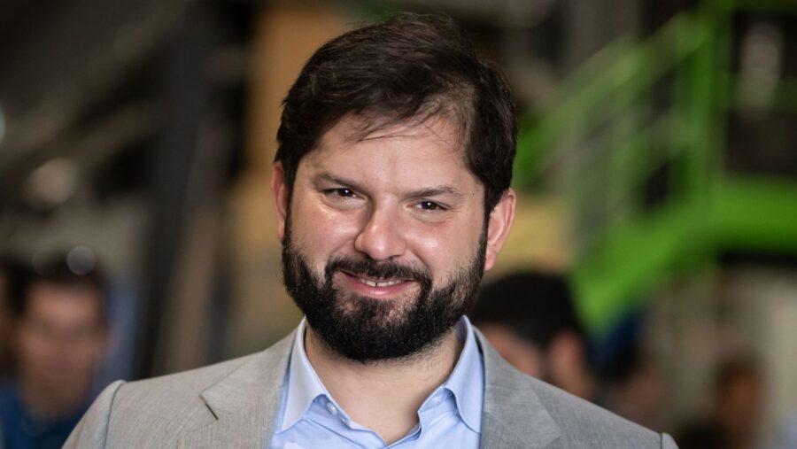 Gabriel Boric se distancia de Petro y arremete contra Maduro: “Se robó las elecciones”