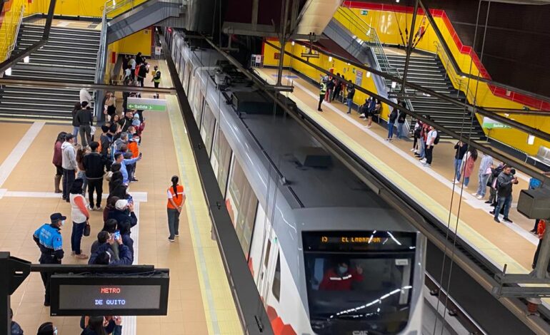  Metro de Quito: Los usuarios se quejan porque «los saldos no cuadran» en la cuenta ciudad