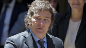 Javier Milei obtiene contundente victoria en las legislativas de Argentina: se impuso con más del 40 % de los votos