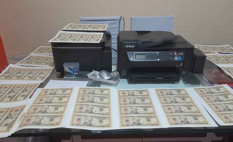 Organización delictiva que falsificaba billetes de USD 20 fue capturada por la policía