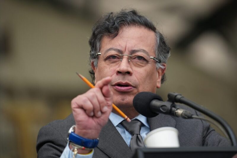 Gustavo Petro propone acción coordinada con Venezuela contra grupos armados en la frontera