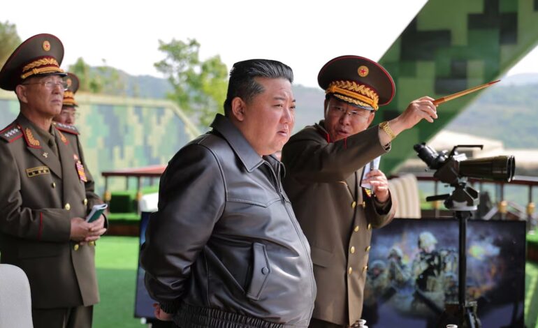  Un poderoso destructor naval norcoreano deja en “ridículo” a Kim Jong-un