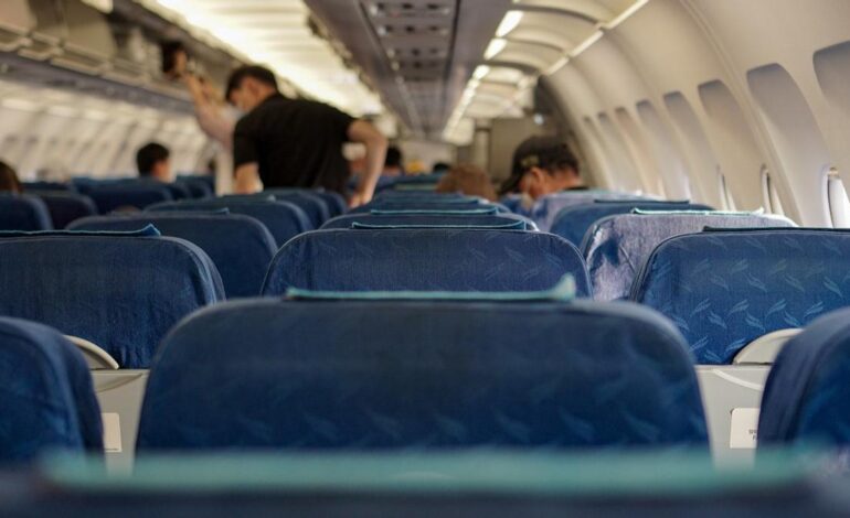  Aerolíneas se plantean llevar pasajeros de pie