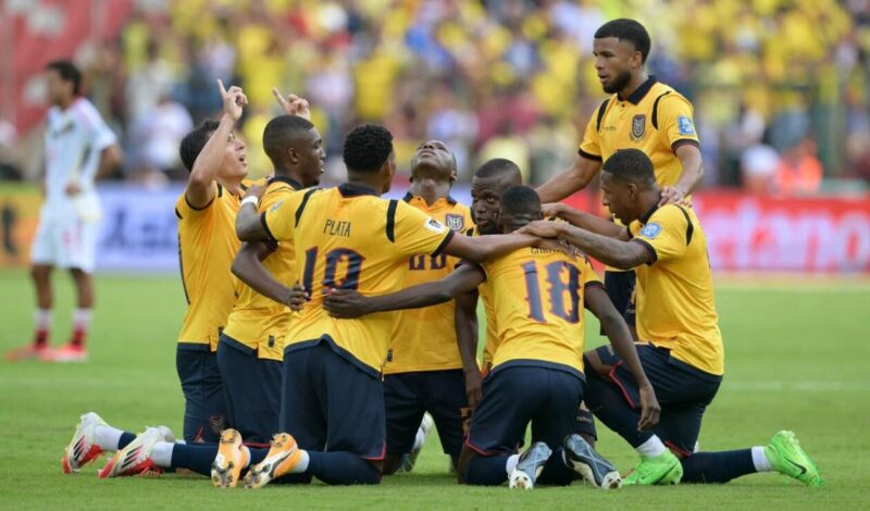 Hoy juega la «Tri»: Ecuador presentará un equipo muy similar al de la primera fecha del Mundia