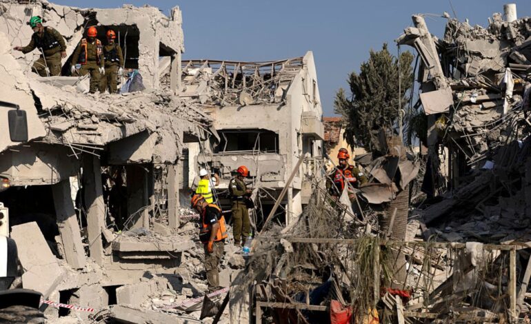  Conflicto en Medio-Oriente. Un enorme ataque con misiles iraníes impacta Haifa, ciudad portuaria de Israel: hay múltiples heridos