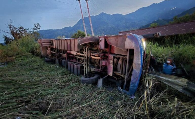Trágico accidente de transito deja 5 muertos y 22 heridos