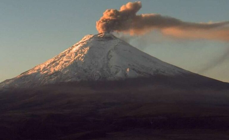 El volcán Cotopaxi podrían modificar su comportamiento a futuro advierte el Instituto Geofísico