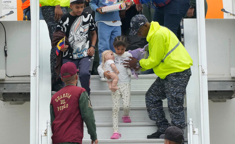  Trump planea ‘repatriar’ cientos de niños inmigrantes latinos a su país de origen