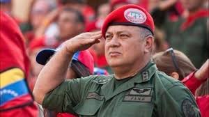 Cabello, vestido de militar, amenaza con atacar a pie a soldados norteamericanos: “Nos preparamos para lo peor”