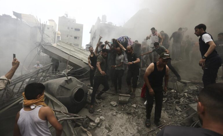 Mueren cuatro periodistas en un bombardeo israelí en Gaza