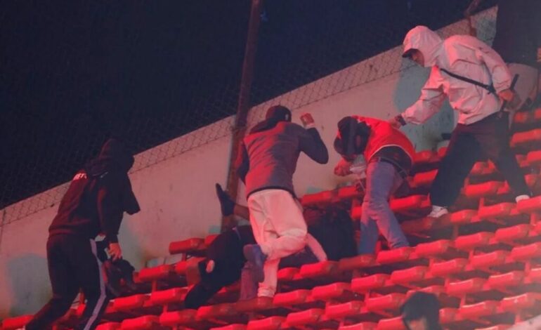 Brutal! agresión en la Copa Sudamericana entre Independiente y U. de Chile