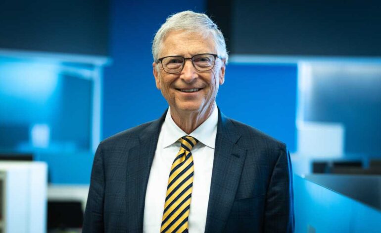 Bill Gates asegura que existe una fórmula para que la tecnología beneficie a todos.