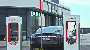 Tesla debe pagar 243 millones de dólares por un fallo en su sistema de piloto automático tras un mortal accidente