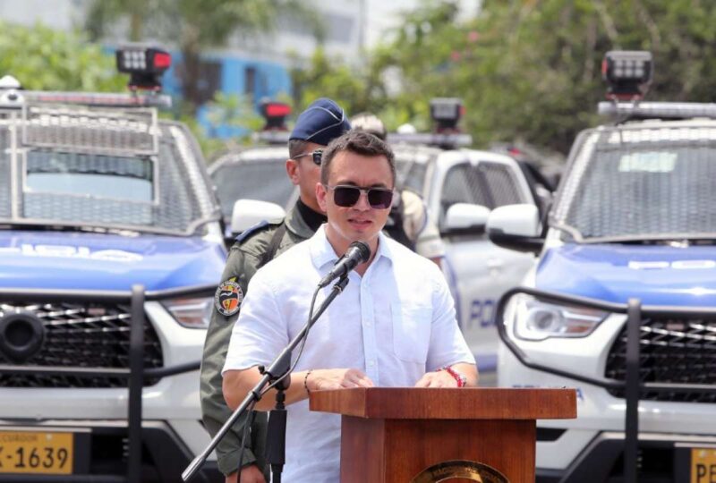 Noboa pedirá licencia para hacer campaña del referéndum y consulta popular