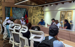 Otavalo se sentó en la mesa de diálogo con el Gobierno