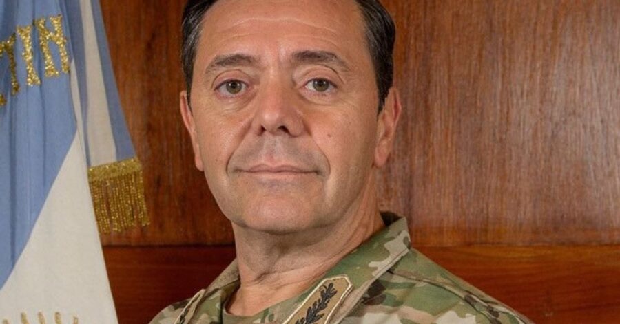 El ministerio de Defensa argentino estará a cargo de un militar por primera vez desde el regreso a la democracia en 1983