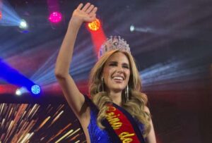 María Emilia Sánchez es la nueva Reina de Quito 2025-2026