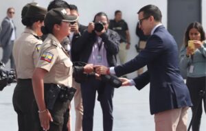 Bono “Legado de Honor” para miembros de la Policía Nacional y las Fuerzas Armadas