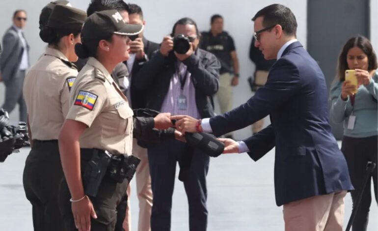 Bono “Legado de Honor” para miembros de la Policía Nacional y las Fuerzas Armadas