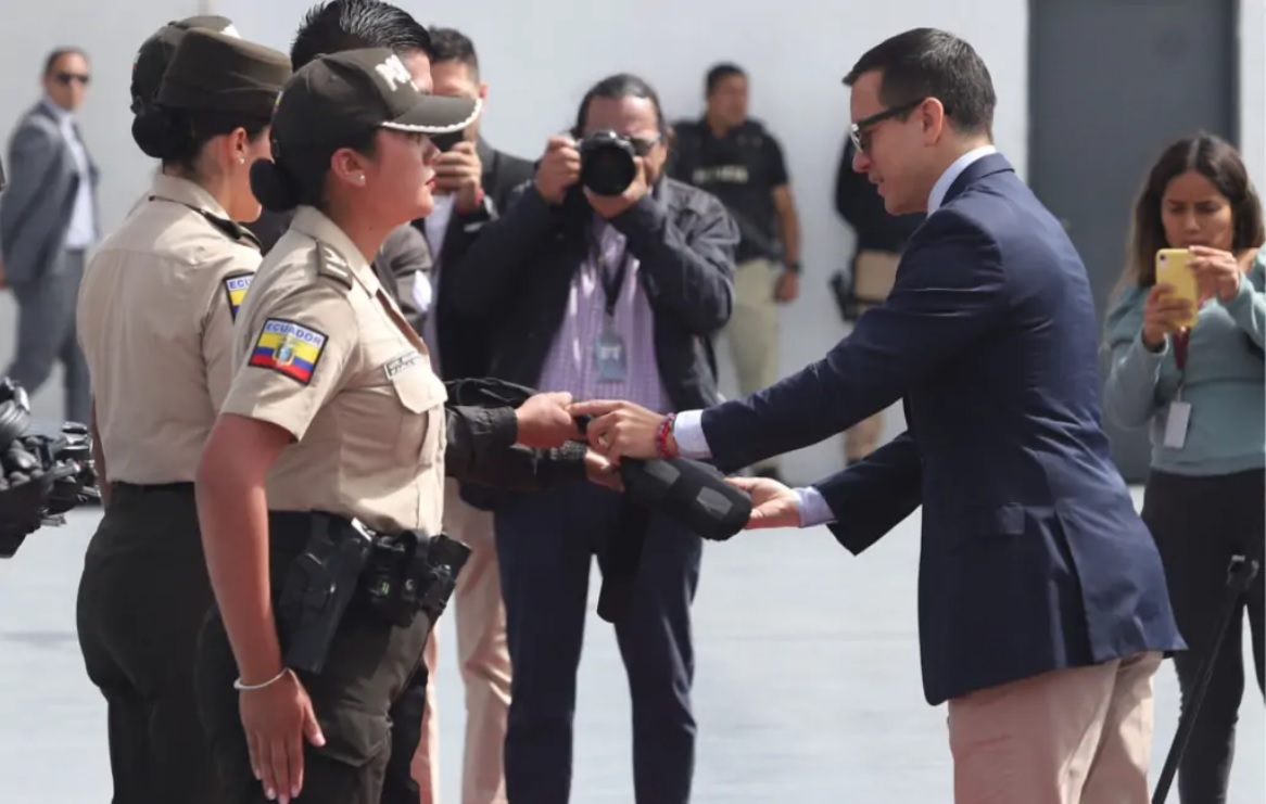 Bono “Legado de Honor” para miembros de la Policía Nacional y las Fuerzas Armadas