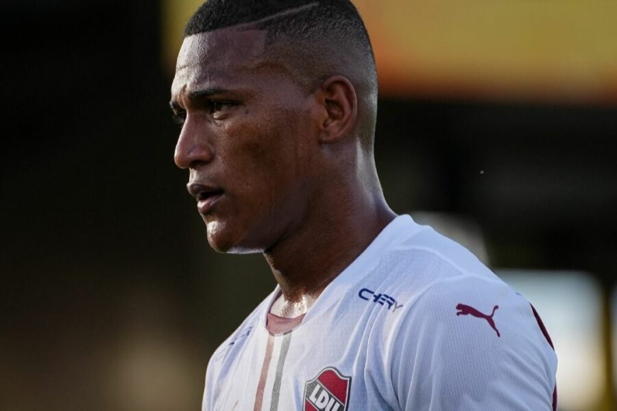 Carlos Gruezo que fuera de Liga Deportiva Universitaria