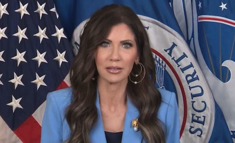 La secretaria de Seguridad Nacional de Estados Unidos, Kristi Noem, envió un ultimátum al dictador venezolano, Nicolás Maduro,