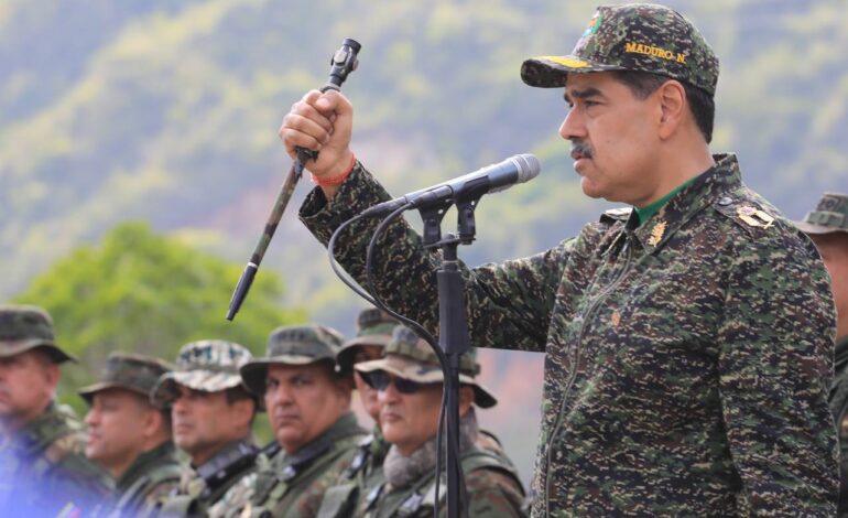 Maduro asegura que “nada” lo puede sacar del poder