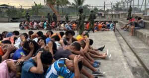 Sucumbíos: Ejercito intervino cárcel de esta ciudad y encontró armas blancas, celulares, dinero y licor