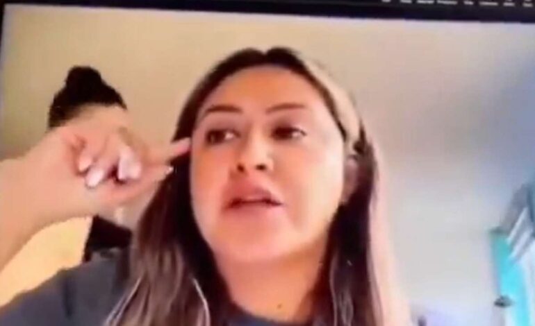 Momento bochornoso en el Concejo Metropolitano de Quito, apareció un hombre desnudo