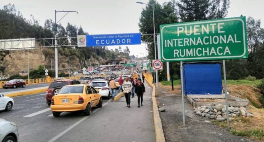 El Gobierno Nacional, habilita únicamente los pasos fronterizos de Rumichaca y Huaquillas