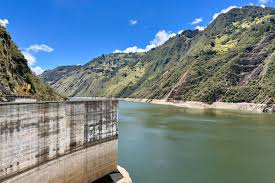 Fuertes lluvias mejoran las condiciones en el embalse de Mazar