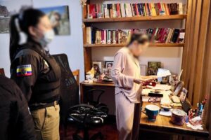 Luisa González fue detenida para formulación de cargos por lavado de activos dentro del caso «Caja Chica»