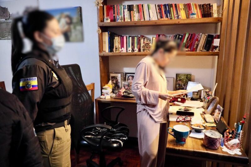 Luisa González fue detenida para formulación de cargos por lavado de activos dentro del caso «Caja Chica»