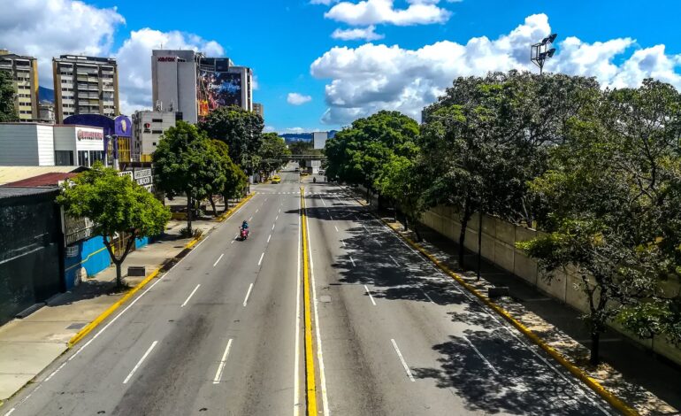  Caracas amaneció con las calles vacías y filas en supermercados tras la captura de Nicolás Maduro