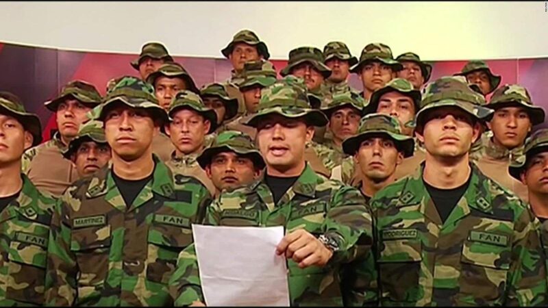 El cambio en Venezuela debe comenzar por un nuevo mando militar, “la actual cúpula es totalmente leal al régimen”