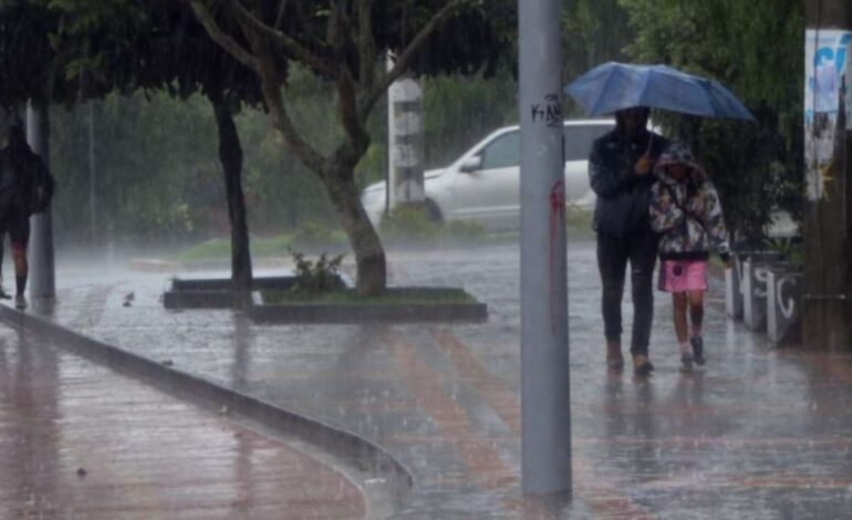 El fuerte temporal invernal prende las alarmas en Ecuador