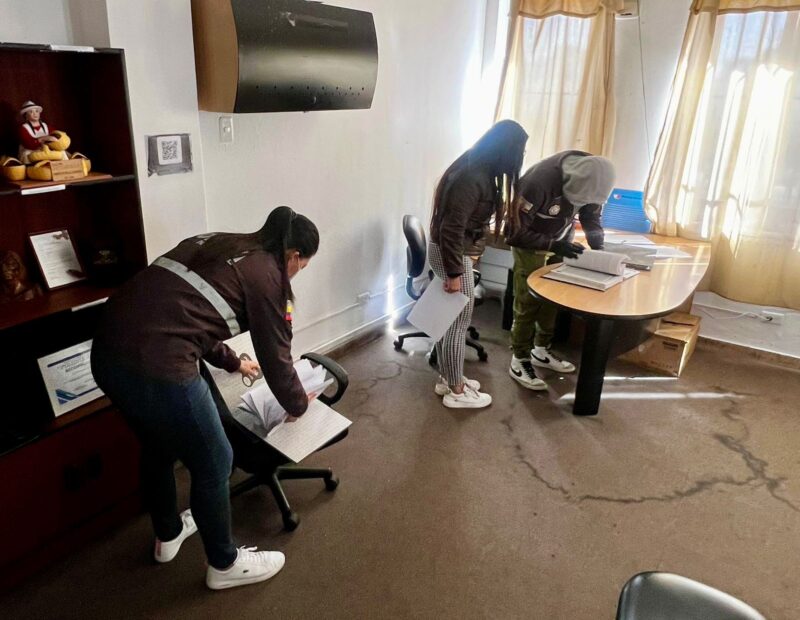 Sede de la Revolución Ciudadana fue allanada por la Fiscalía