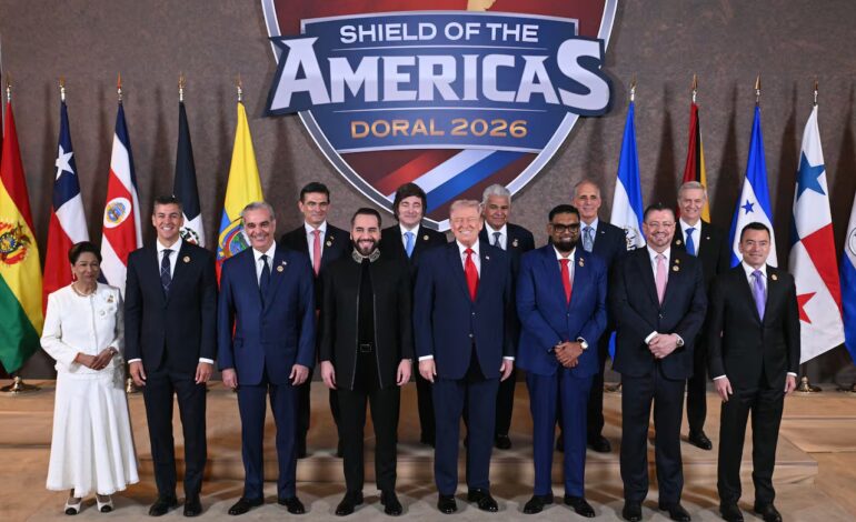 Trump anuncia la creación de una coalición militar contra carteles de droga en Latinoamérica