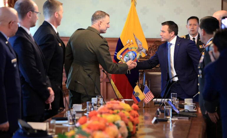  El Gobierno de Ecuador se reunió con jefes del Comando Sur de Estados Unidos para analizar acciones de coordinación en seguridad