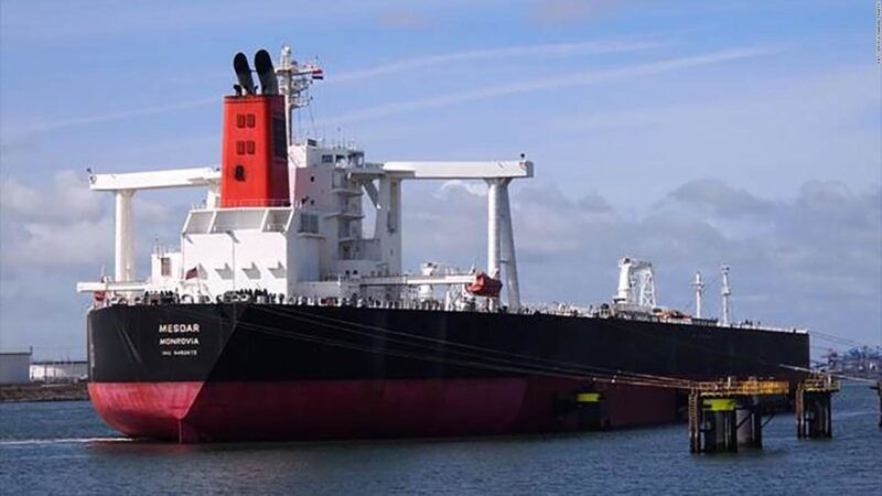 Trump niega que buques comerciales hayan burlado su bloqueo de los puertos de Irán