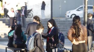Ajuste en horario escolar como consecuencia  del toque de queda