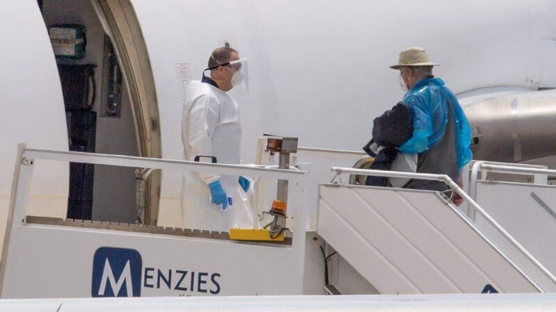 España: los ocupantes del crucero afectado por hantavirus vuelan a sus países