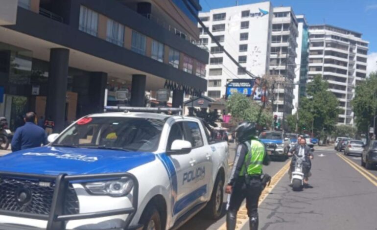 Policía detuvo a presuntos asaltantes que ingresaron a un edificio en Quito