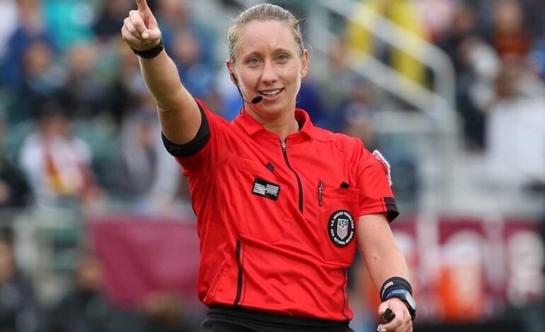  La estadounidense Mary Victoria Penso, más conocida en el fútbol como Tori Penso, será la central del partido entre Ecuador y Alemania,