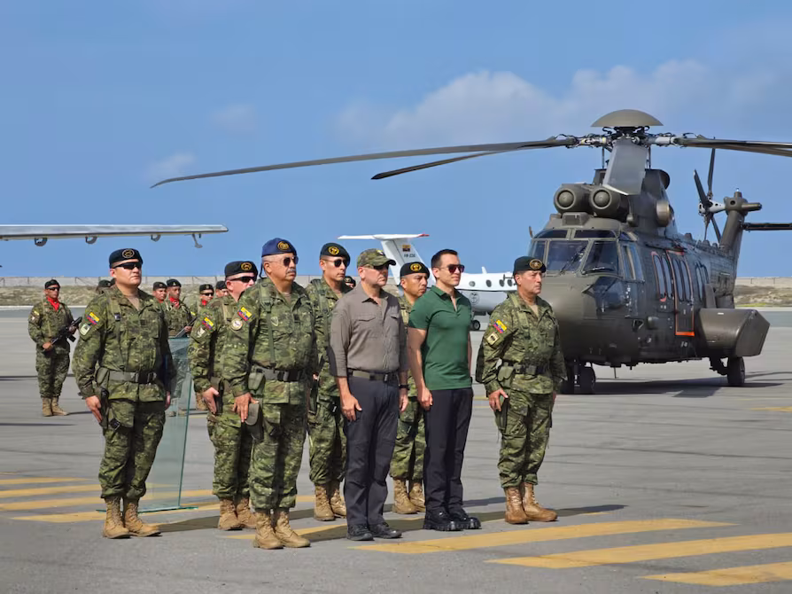 Presidente Noboa propone tribunales militares para juzgar acciones de las Fuerzas Armadas en Ecuador
