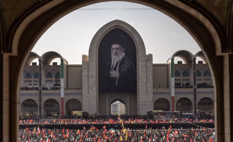 Irán despide al ayatolá Alí Jamenei con una afluencia masiva de fieles
