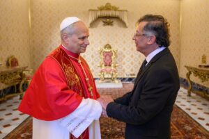 Petro habló de la situación en Colombia y Latinoamérica en su visita al papa León XIV