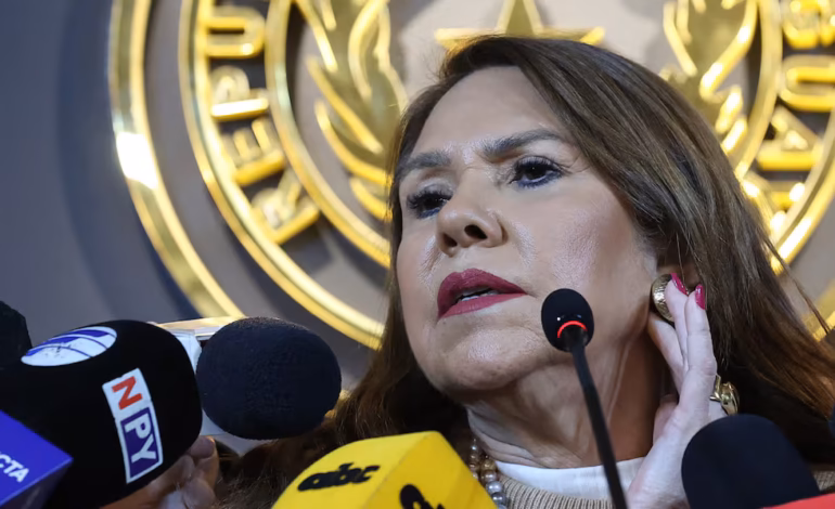 Senado de Paraguay condena las expresiones racistas de Celeste Amarilla contra Mbappé