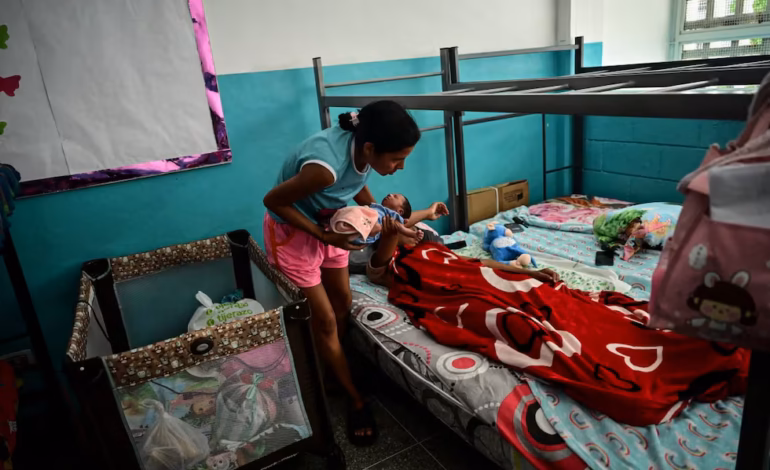 Bebé nace entre los escombros del letal doble terremoto que sacudió a Venezuela