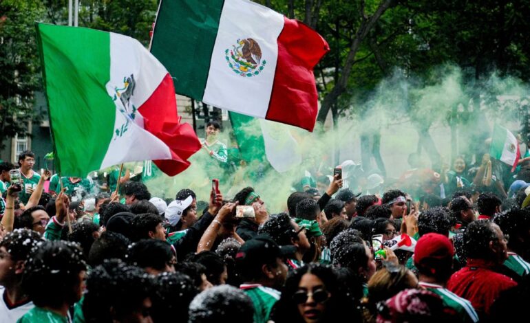 Disturbios y tiroteos tras la derrota de México